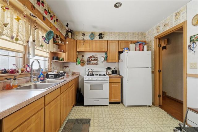 11628 E 38th Terrace S, Independence, MO 64052