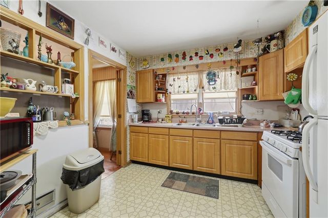 11628 E 38th Terrace S, Independence, MO 64052