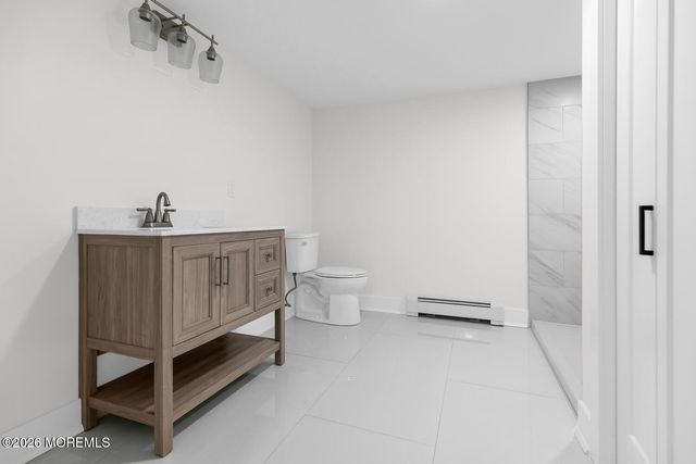 23 Trafford Street, Shrewsbury Boro, NJ 07702