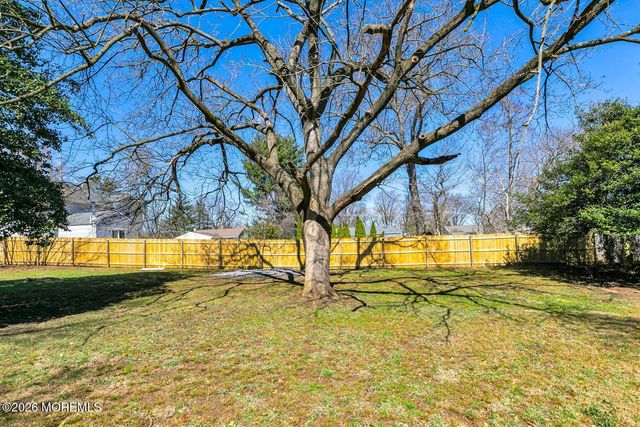 23 Trafford Street, Shrewsbury Boro, NJ 07702