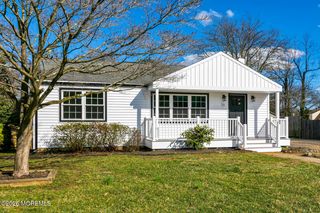 23 Trafford Street, Shrewsbury Boro, NJ 07702