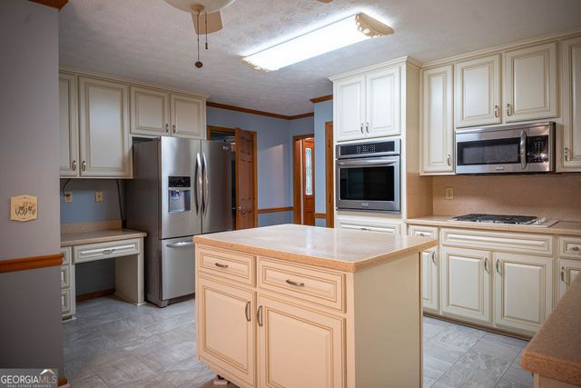 125 Emerald Drive, Mcdonough, GA 30253