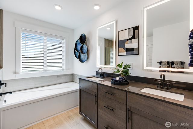 32159 SE Grand Avenue SE, Black Diamond, WA 98010