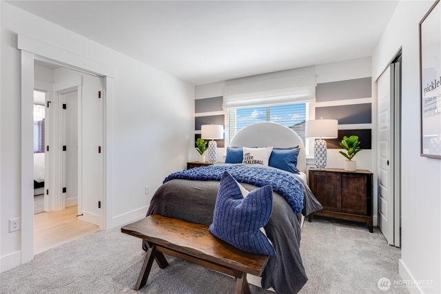 32159 SE Grand Avenue SE, Black Diamond, WA 98010