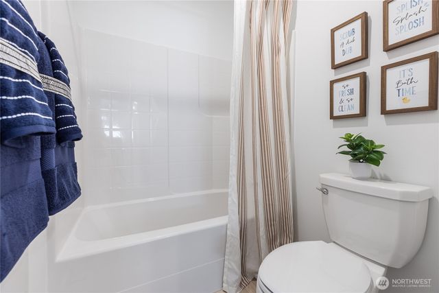 32159 SE Grand Avenue SE, Black Diamond, WA 98010