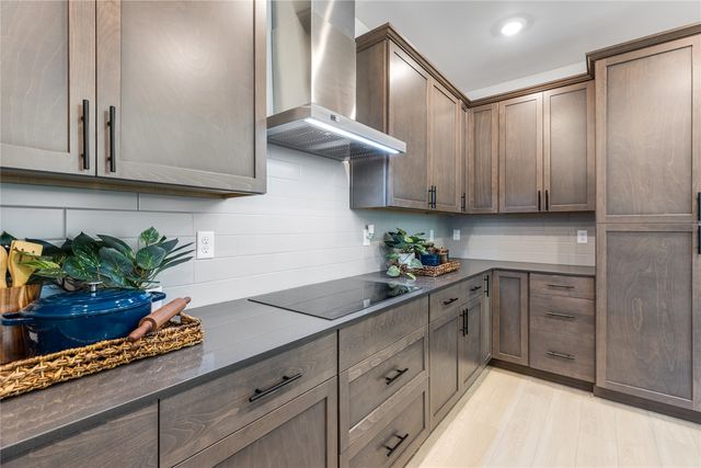 32159 SE Grand Avenue SE, Black Diamond, WA 98010