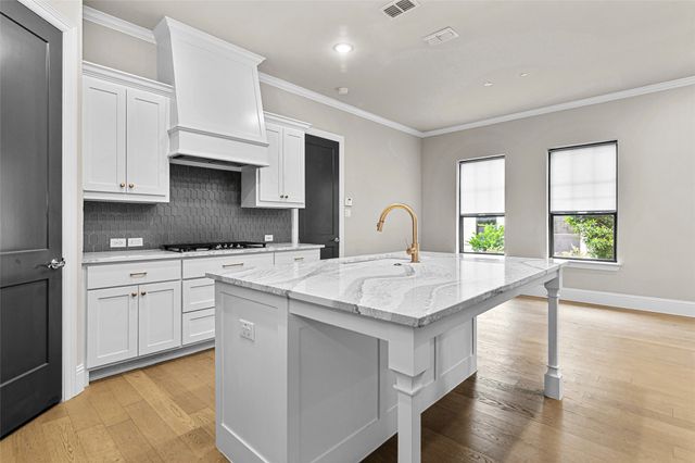 307 Sunset Lane 101, Fort Worth, TX 76114