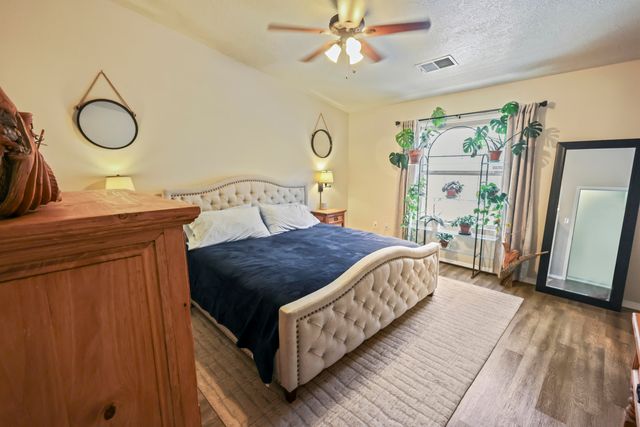 2300 Cosmos Drive SW, Albuquerque, NM 87121