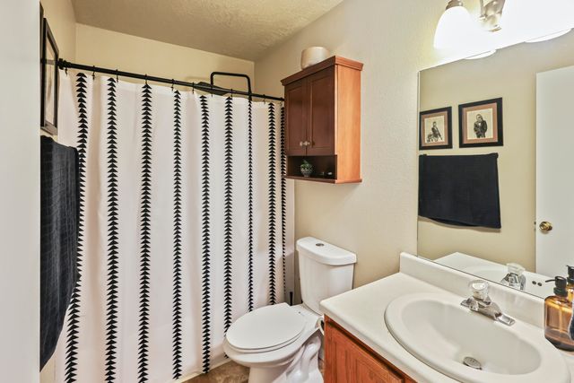 2300 Cosmos Drive SW, Albuquerque, NM 87121