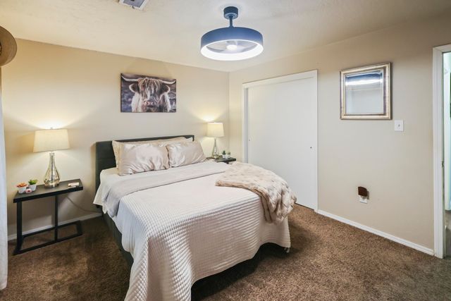 2300 Cosmos Drive SW, Albuquerque, NM 87121