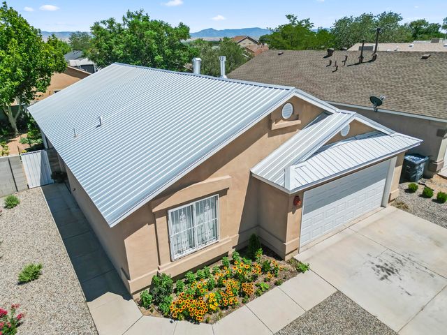 2300 Cosmos Drive SW, Albuquerque, NM 87121