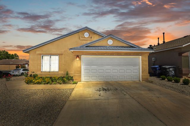 2300 Cosmos Drive SW, Albuquerque, NM 87121