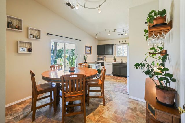 2300 Cosmos Drive SW, Albuquerque, NM 87121