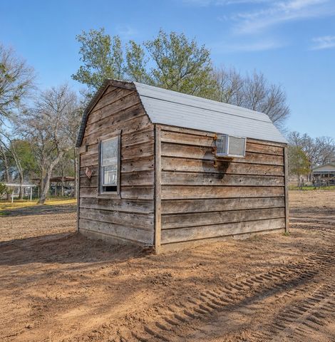 6048 Hidden Circle, Azle, TX 76020