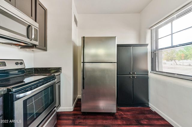 3949 E Earll Drive Apt 14, Phoenix, AZ 85018