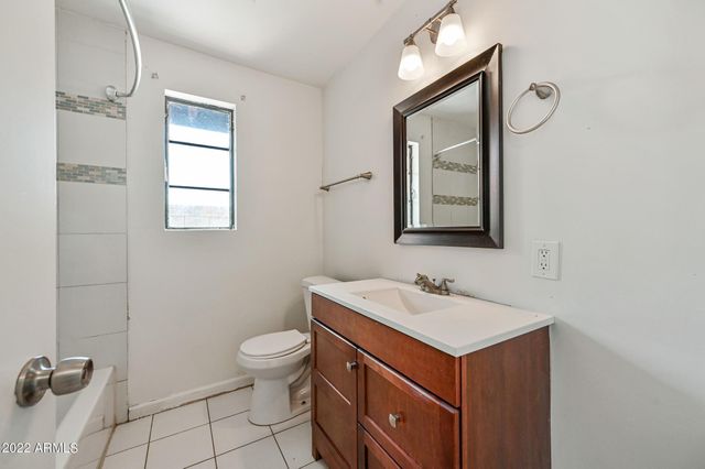 3949 E Earll Drive Apt 14, Phoenix, AZ 85018