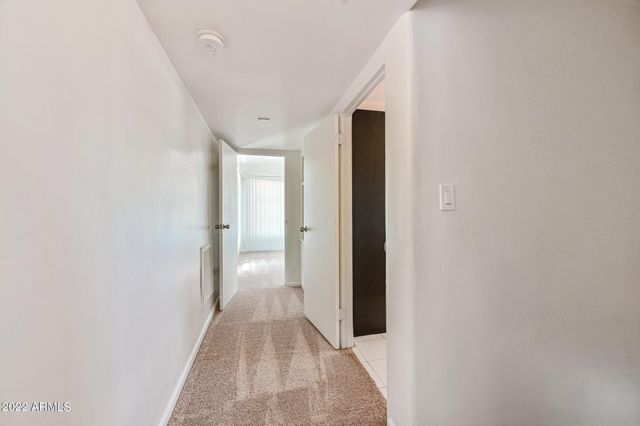 3949 E Earll Drive Apt 14, Phoenix, AZ 85018