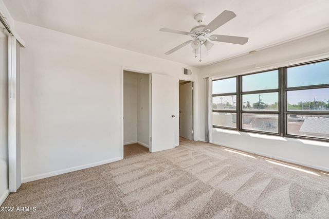 3949 E Earll Drive Apt 14, Phoenix, AZ 85018