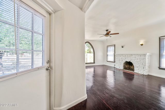 3949 E Earll Drive Apt 14, Phoenix, AZ 85018