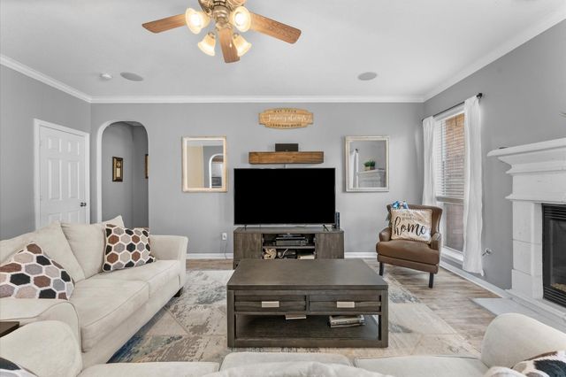 1615 Noble Pointe Drive, Spring, TX 77379