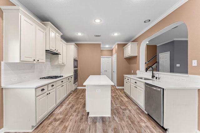 1615 Noble Pointe Drive, Spring, TX 77379