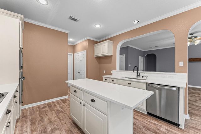 1615 Noble Pointe Drive, Spring, TX 77379