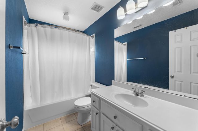 1615 Noble Pointe Drive, Spring, TX 77379