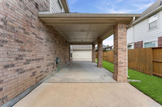 1615 Noble Pointe Drive, Spring, TX 77379