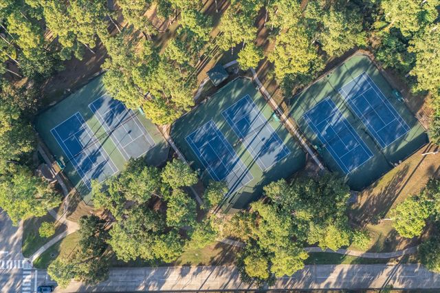 1615 Noble Pointe Drive, Spring, TX 77379