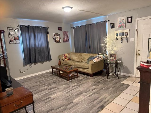 304 Lee W Street, Chickasaw, AL 36611