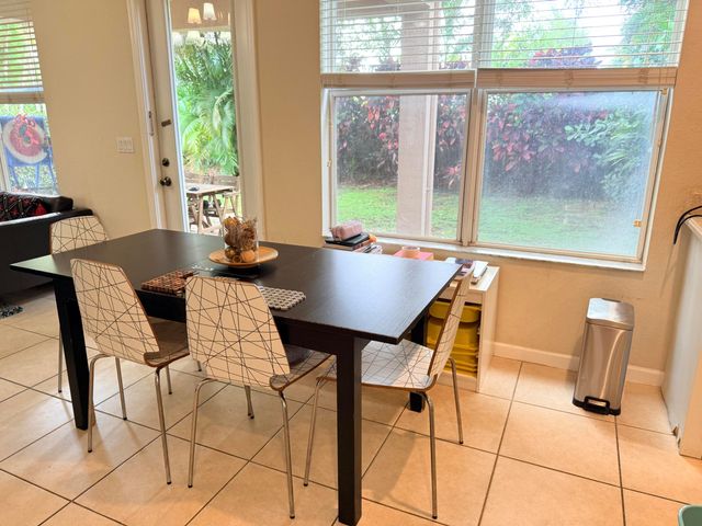 17 Country Lake Circle, Boynton Beach, FL 33436
