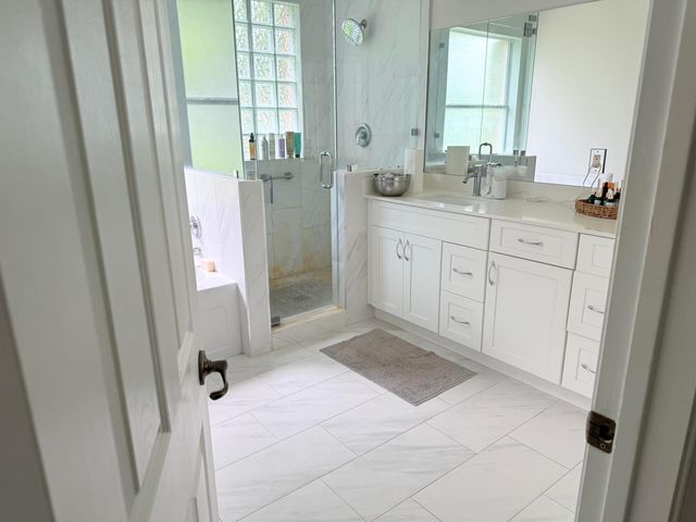 17 Country Lake Circle, Boynton Beach, FL 33436