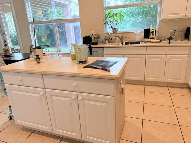 17 Country Lake Circle, Boynton Beach, FL 33436
