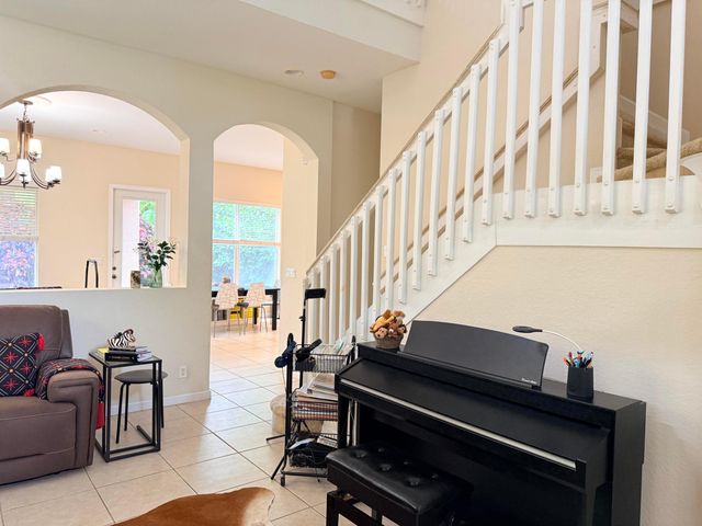 17 Country Lake Circle, Boynton Beach, FL 33436