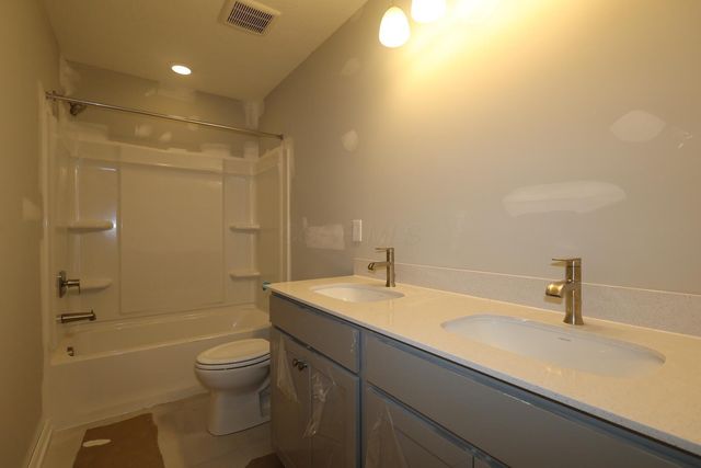 7799 Collins Drive, Reynoldsburg, OH 43068