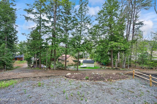 11 Lakeview Terrace, Hadley, NY 12835