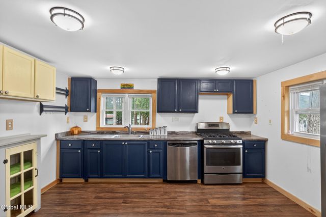 11 Lakeview Terrace, Hadley, NY 12835