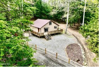 11 Lakeview Terrace, Hadley, NY 12835