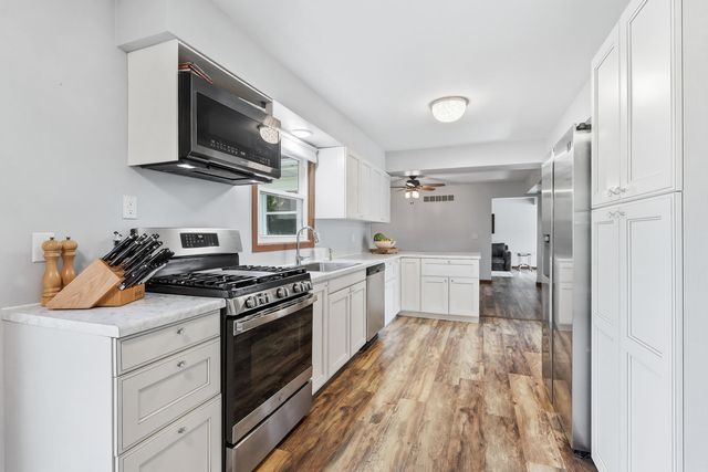 4314 Spring Street, Davenport, IA 52807