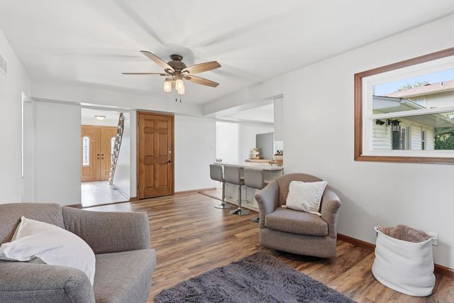 4314 Spring Street, Davenport, IA 52807