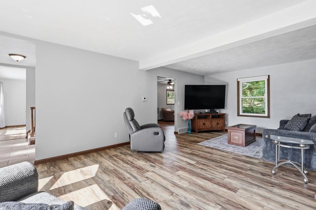 4314 Spring Street, Davenport, IA 52807