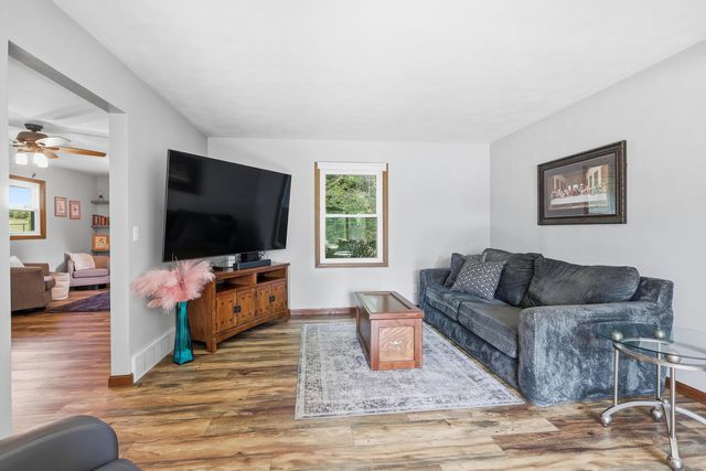 4314 Spring Street, Davenport, IA 52807