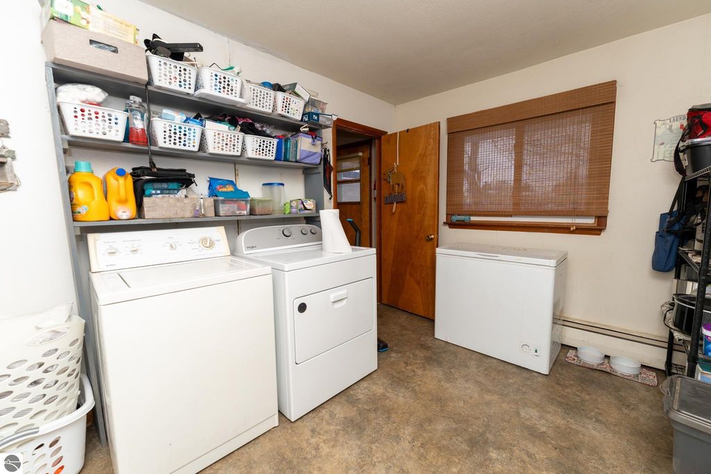 Image 14 of property listing at 1736 Stockman Road, Mt Pleasant, MI 48858