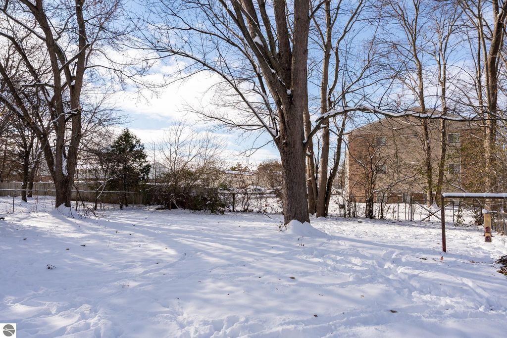 Image 24 of property listing at 1736 Stockman Road, Mt Pleasant, MI 48858