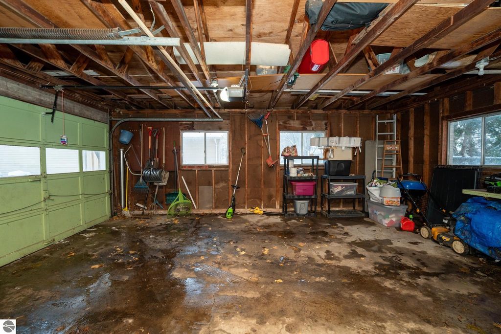 Image 27 of property listing at 1736 Stockman Road, Mt Pleasant, MI 48858