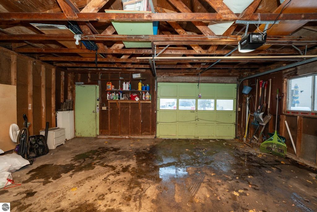 Image 28 of property listing at 1736 Stockman Road, Mt Pleasant, MI 48858