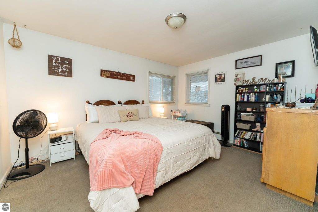 Image 4 of property listing at 1736 Stockman Road, Mt Pleasant, MI 48858