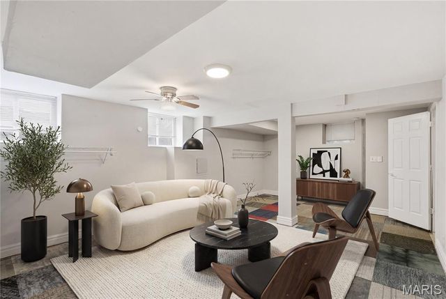 2922 S Compton Avenue, St Louis, MO 63118