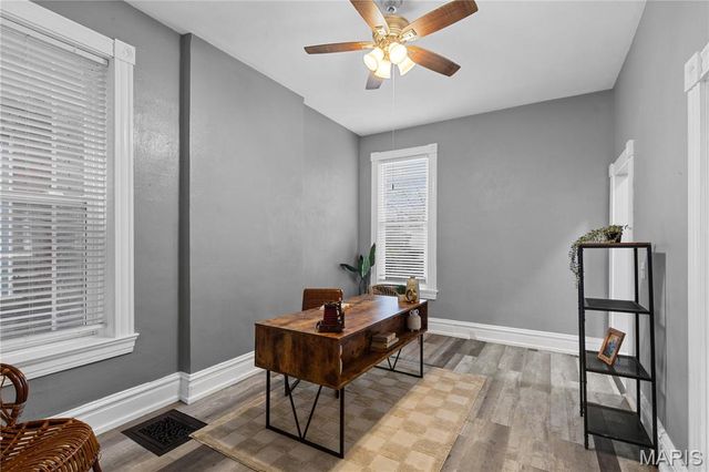 2922 S Compton Avenue, St Louis, MO 63118