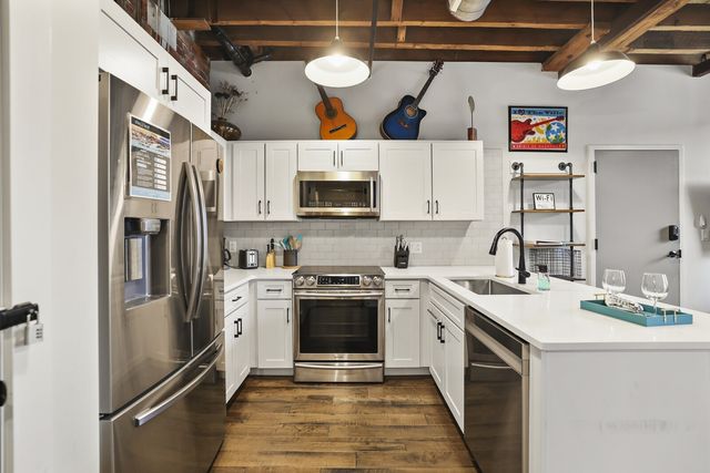 610 21st Ave N Apt 101, Nashville, TN 37203